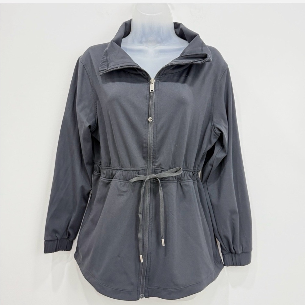Lululemon Softstreme Clinch Waist Jacket, Size 8.